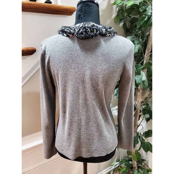 Red Women's Solid Gray Viscose Long Sleeve Ruffle Casual Cardigan Sweater Medium - Picture 8 of 12